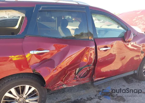 2017 Nissan Pathfinder S z USA, uszkodzony, nr VIN 5N1DR2MN7HC694376